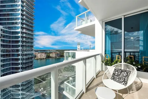 50 S Pointe Drive Miami Beach FL 33139