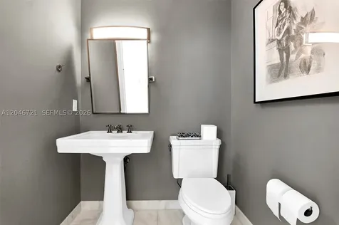 50 S Pointe Drive Miami Beach FL 33139