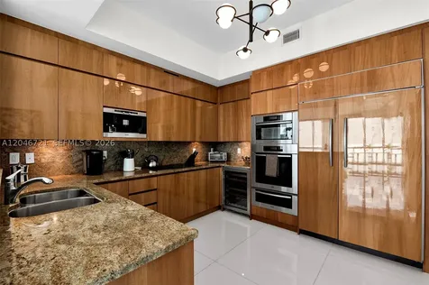 50 S Pointe Drive Miami Beach FL 33139