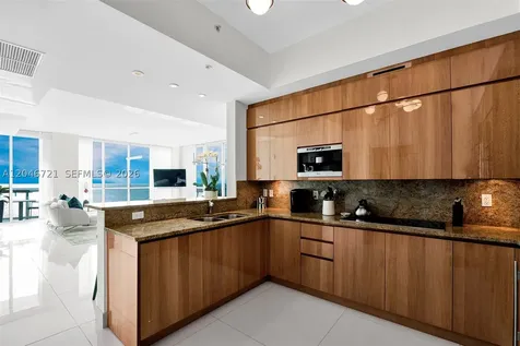 50 S Pointe Drive Miami Beach FL 33139