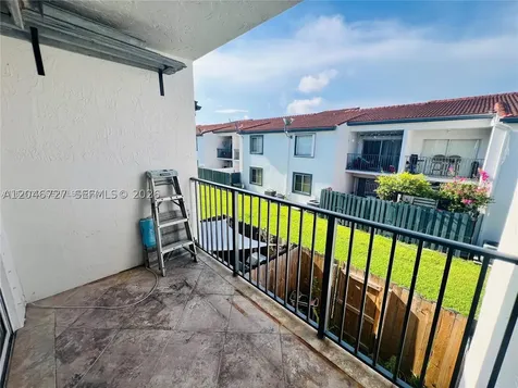 12526 NW 11th Trail Miami FL 33182