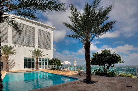 133 NE 2nd Avenue Miami FL 33132