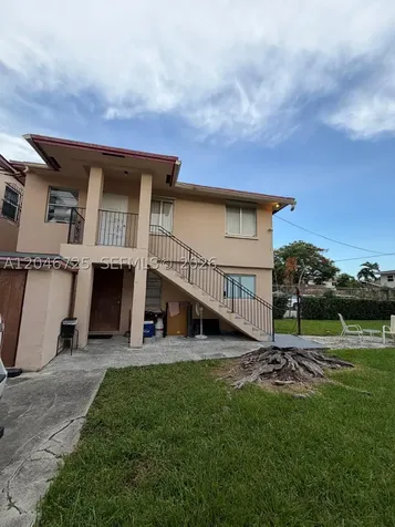 1036 NW 3rd Street Miami FL 33128