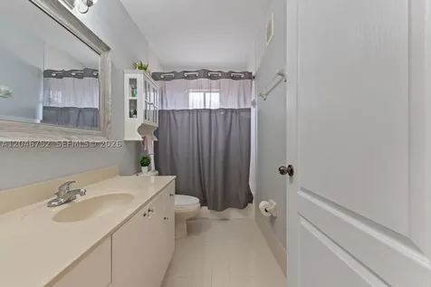 3539 W 76th Street Hialeah FL 33018