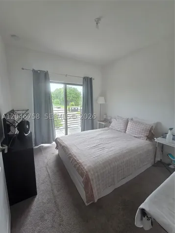 21124 NE 8th Avenue Miami FL 33179