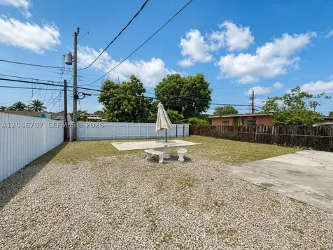 59 E 10th Street Hialeah FL 33010