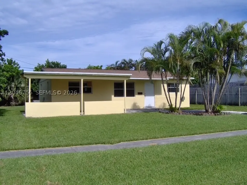 12096 Dolphin Drive Palm Beach Gardens FL 33410