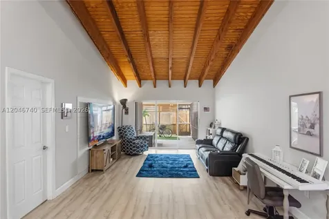 10311 Laurel Court Pembroke Pines FL 33026