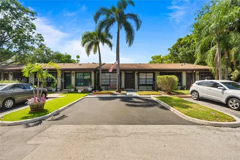 10311 Laurel Court Pembroke Pines FL 33026