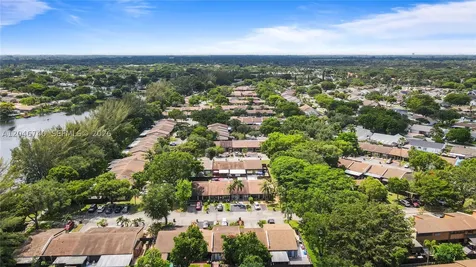 10311 Laurel Court Pembroke Pines FL 33026