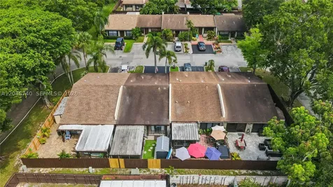 10311 Laurel Court Pembroke Pines FL 33026