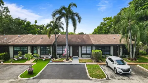 10311 Laurel Court Pembroke Pines FL 33026