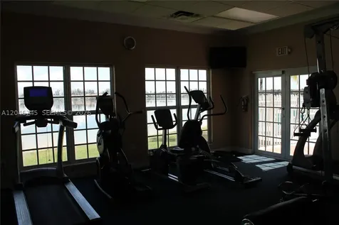 1153 NW 125th Place Miami FL 33182