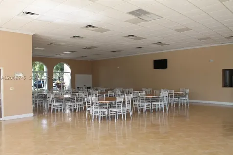 1153 NW 125th Place Miami FL 33182