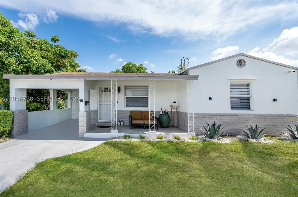 2371 NW 85th Street Miami FL 33147