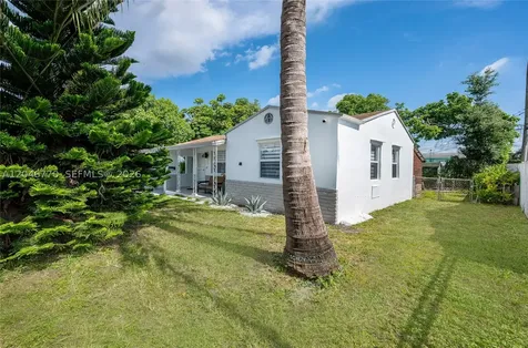 2371 NW 85th Street Miami FL 33147