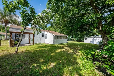 2371 NW 85th Street Miami FL 33147