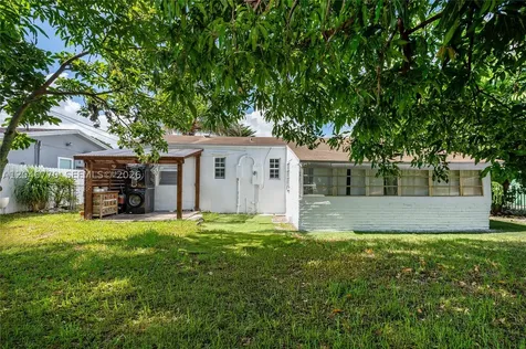 2371 NW 85th Street Miami FL 33147