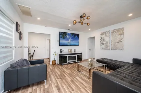 2371 NW 85th Street Miami FL 33147
