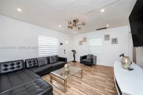 2371 NW 85th Street Miami FL 33147