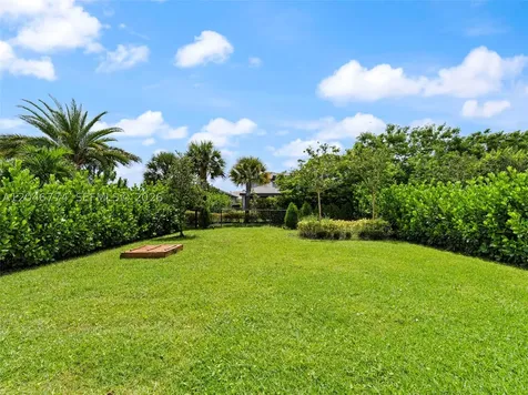 4482 Silverwood Lane S Oakland Park FL 33309