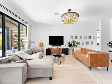 4482 Silverwood Lane S Oakland Park FL 33309
