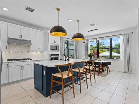 4482 Silverwood Lane S Oakland Park FL 33309