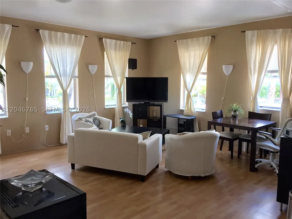 802 Euclid Avenue Miami Beach FL 33139