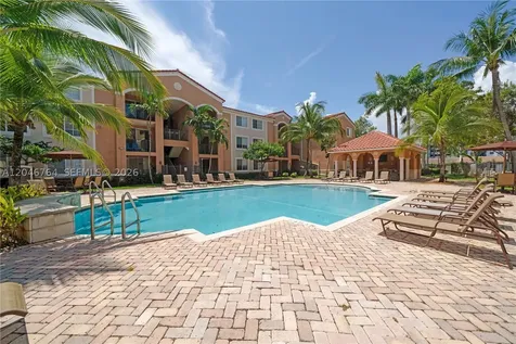 6851 SW 44th Street Miami FL 33155