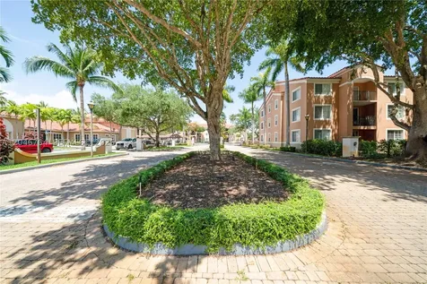 6851 SW 44th Street Miami FL 33155