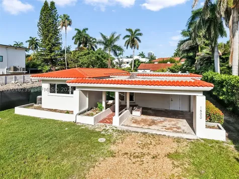 1500 NE 13th Place Miami FL 33139