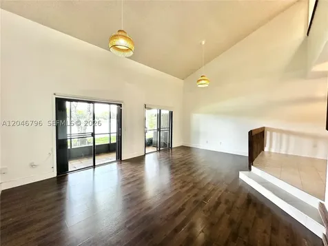 4245 S Pine Island Road Davie FL 33328
