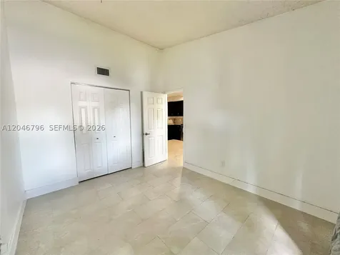 4245 S Pine Island Road Davie FL 33328