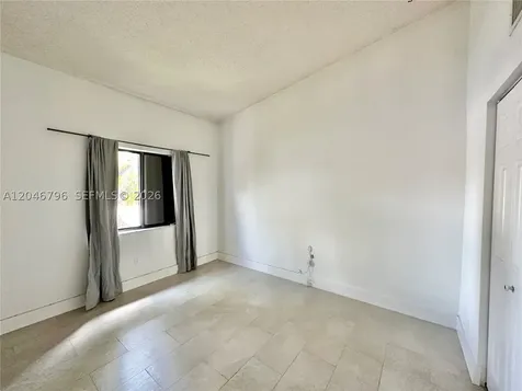 4245 S Pine Island Road Davie FL 33328
