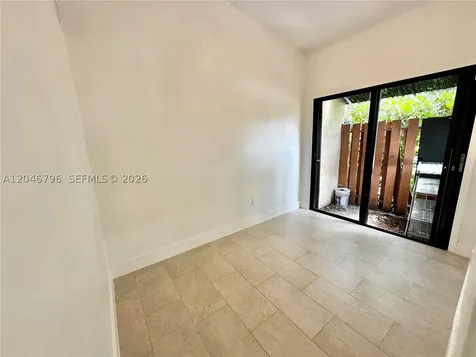 4245 S Pine Island Road Davie FL 33328