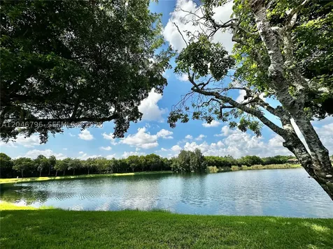 4245 S Pine Island Road Davie FL 33328
