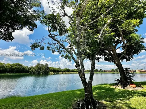 4245 S Pine Island Road Davie FL 33328