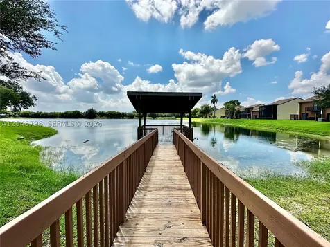 4245 S Pine Island Road Davie FL 33328
