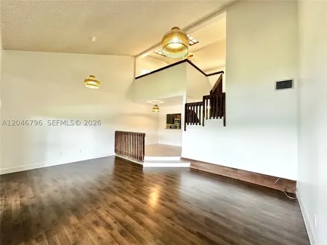 4245 S Pine Island Road Davie FL 33328