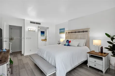 3401 N Country Club Drive Aventura FL 33180