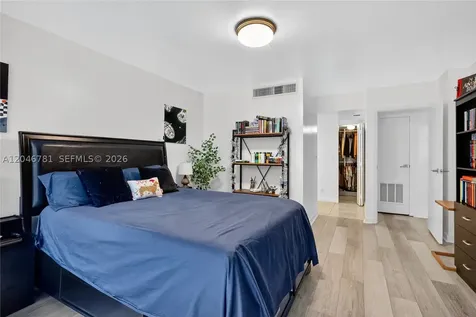 3401 N Country Club Drive Aventura FL 33180