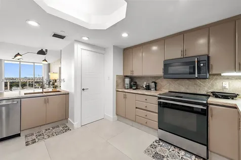 9595 Collins Avenue Surfside FL 33154