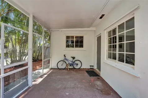 206 SE 3rd Street Dania Beach FL 33004