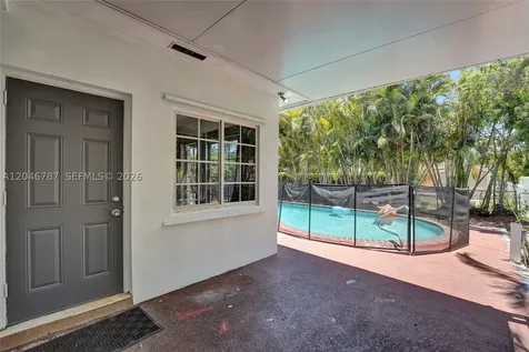 206 SE 3rd Street Dania Beach FL 33004