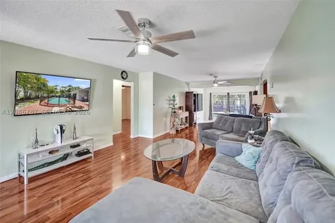 206 SE 3rd Street Dania Beach FL 33004