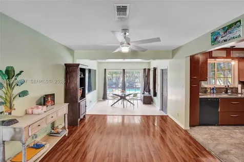 206 SE 3rd Street Dania Beach FL 33004