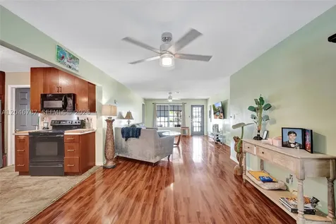 206 SE 3rd Street Dania Beach FL 33004