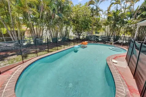 206 SE 3rd Street Dania Beach FL 33004