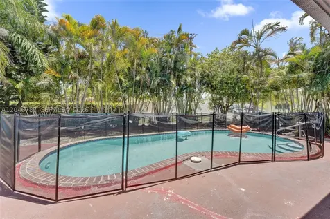 206 SE 3rd Street Dania Beach FL 33004