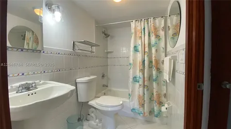 401 Ocean Drive Miami Beach FL 33139